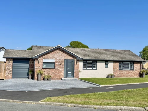 Detached Bungalow Main Photo