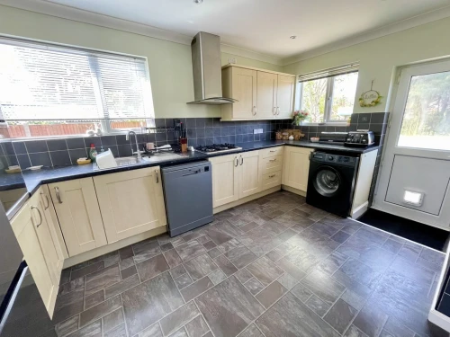 Semi-Detached House Photo 2