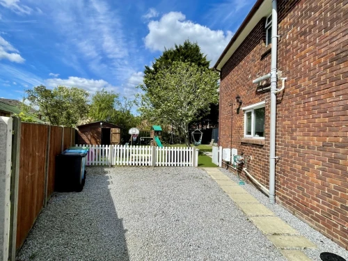 Semi-Detached House Main Photo