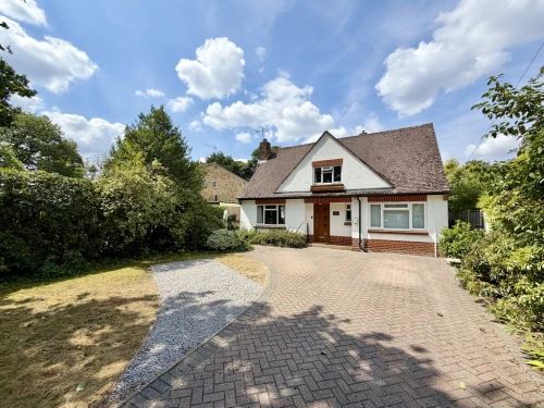 Detached House Main Photo