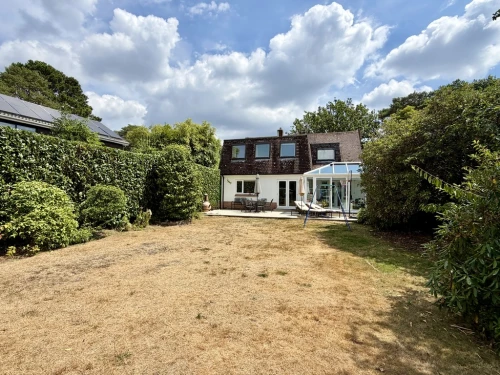 Detached House Main Photo