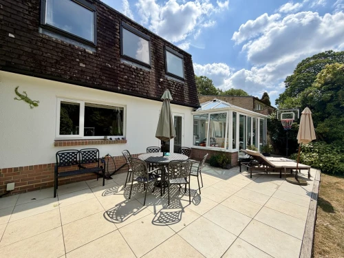 Detached House Main Photo