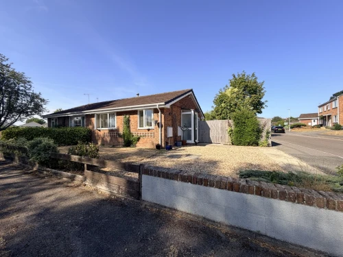 Semi-Detached Bungalow Main Photo