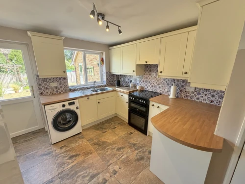 Detached House Photo 3