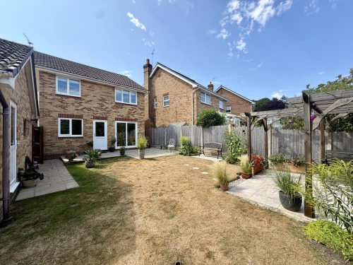 Detached House Main Photo