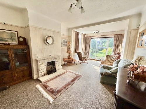 Detached House Photo 3