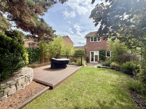 Semi-Detached House Main Photo