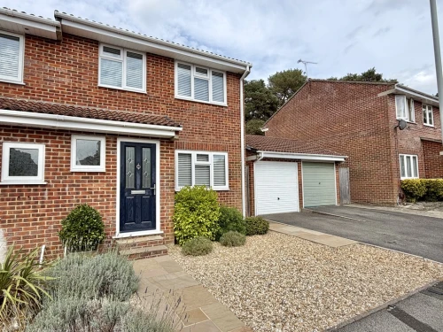 Semi-Detached House Main Photo