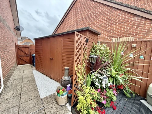 Detached House Main Photo