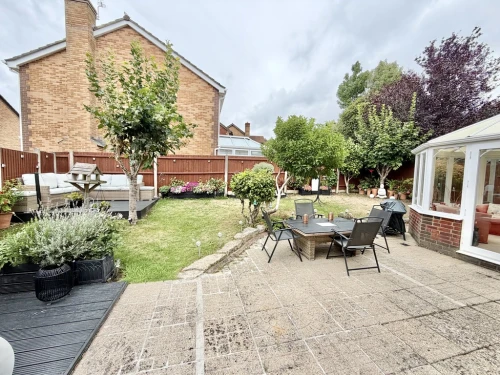 Detached House Main Photo