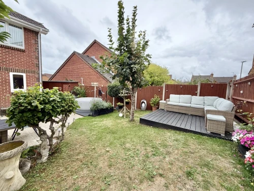 Detached House Main Photo