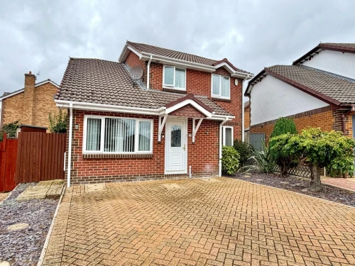 Detached House Main Photo