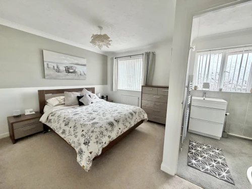 Detached House Main Photo