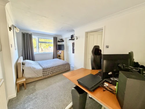 Detached House Main Photo