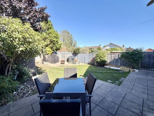 Detached House Photo 4