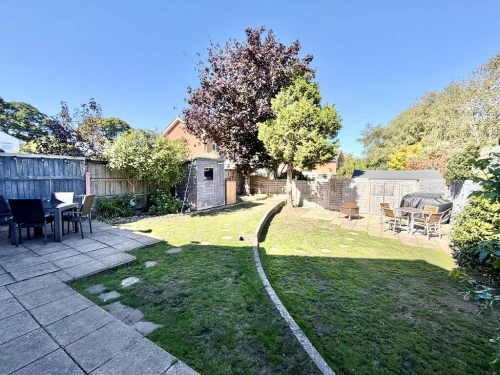 Detached House Main Photo