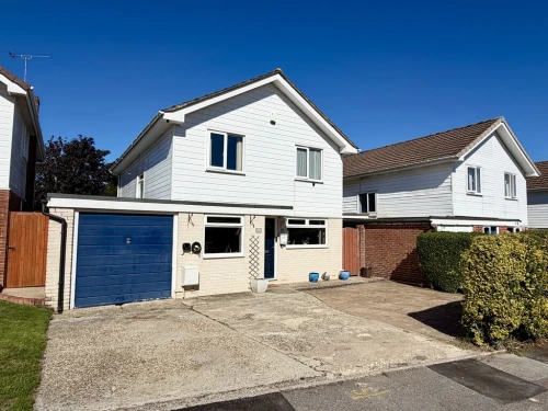 Detached House Main Photo