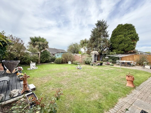 Detached House Main Photo