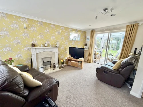 Detached House Main Photo
