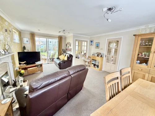 Detached House Main Photo