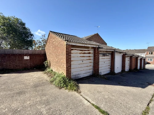 Mid Terraced House Main Photo