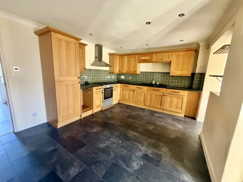 Mid Terraced House Main Photo