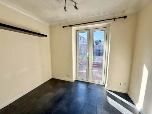Mid Terraced House Main Photo
